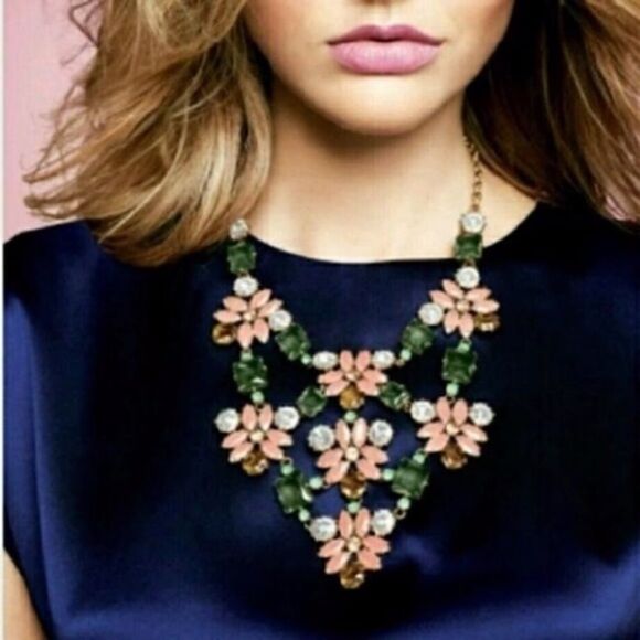Stella & Dot Fleur Statement Bib Necklace Peach Floral - Picture 1 of 9